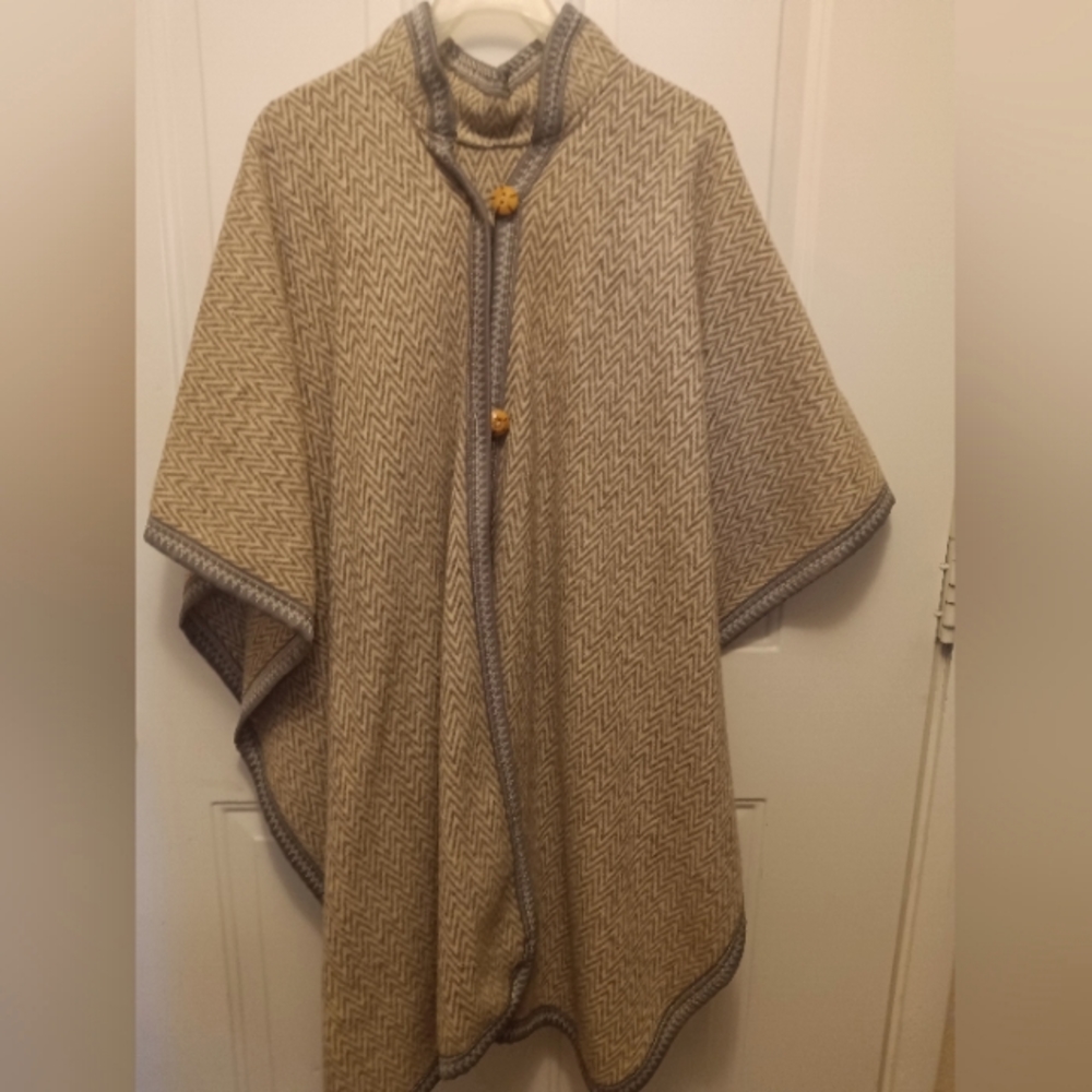 New Poncho. 100% wool. Made in Mexico.